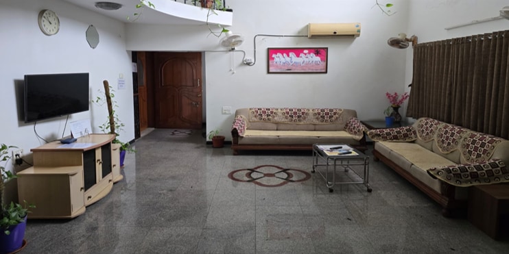 Vapi-Thermax Guest House - Tap to explore photos