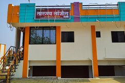 Tarunya lodging