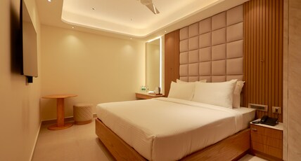 PARK RESIDENCY Kanchipuram Room Type - Deluxe Room