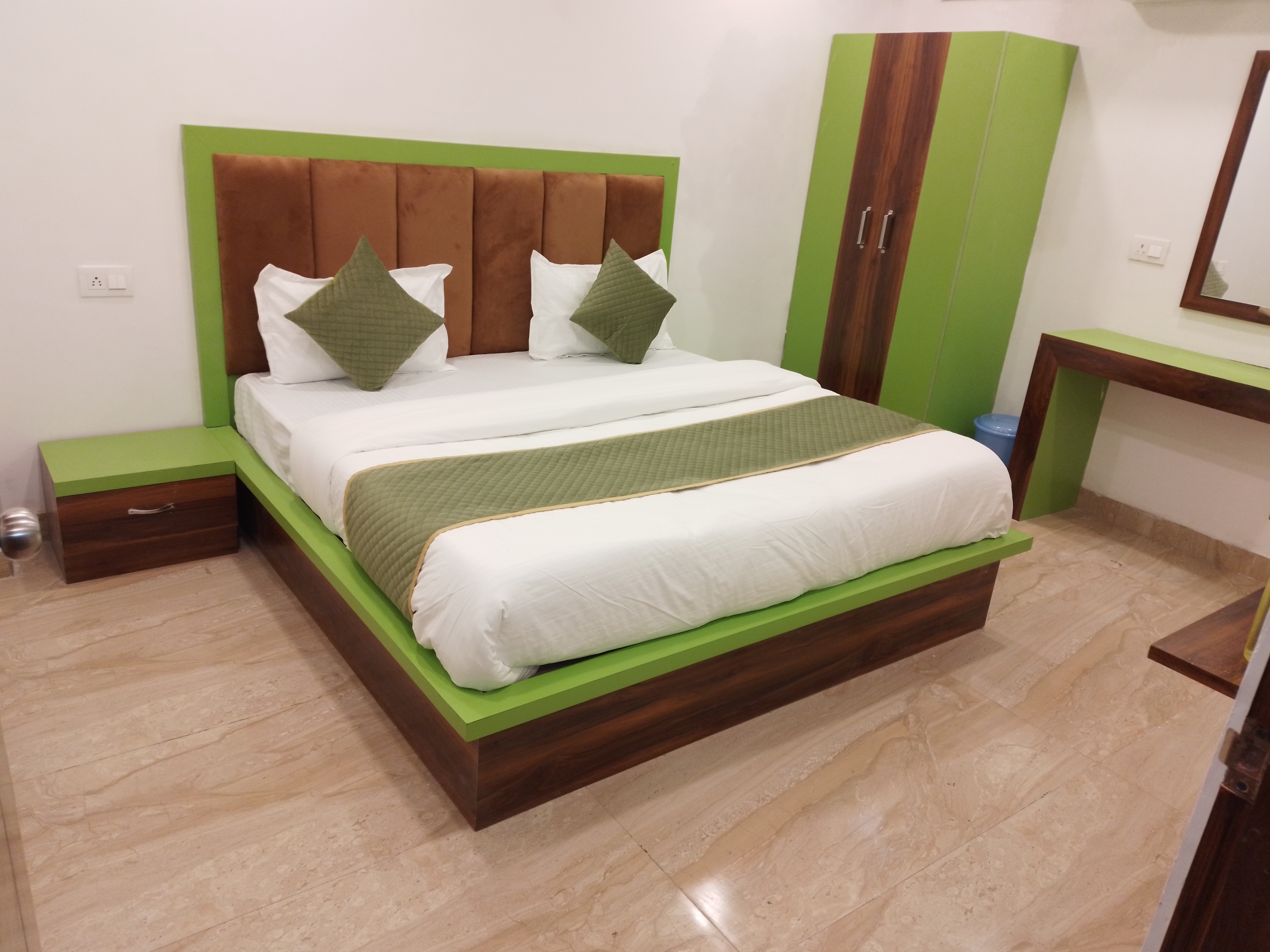 Hotel Taj Ambassador - Tap to explore photos