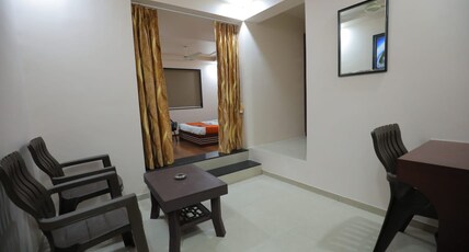 Hotel Raviraj Palace Room Type - Suite room Hotel Raviraj Palace Room Type - Suite room