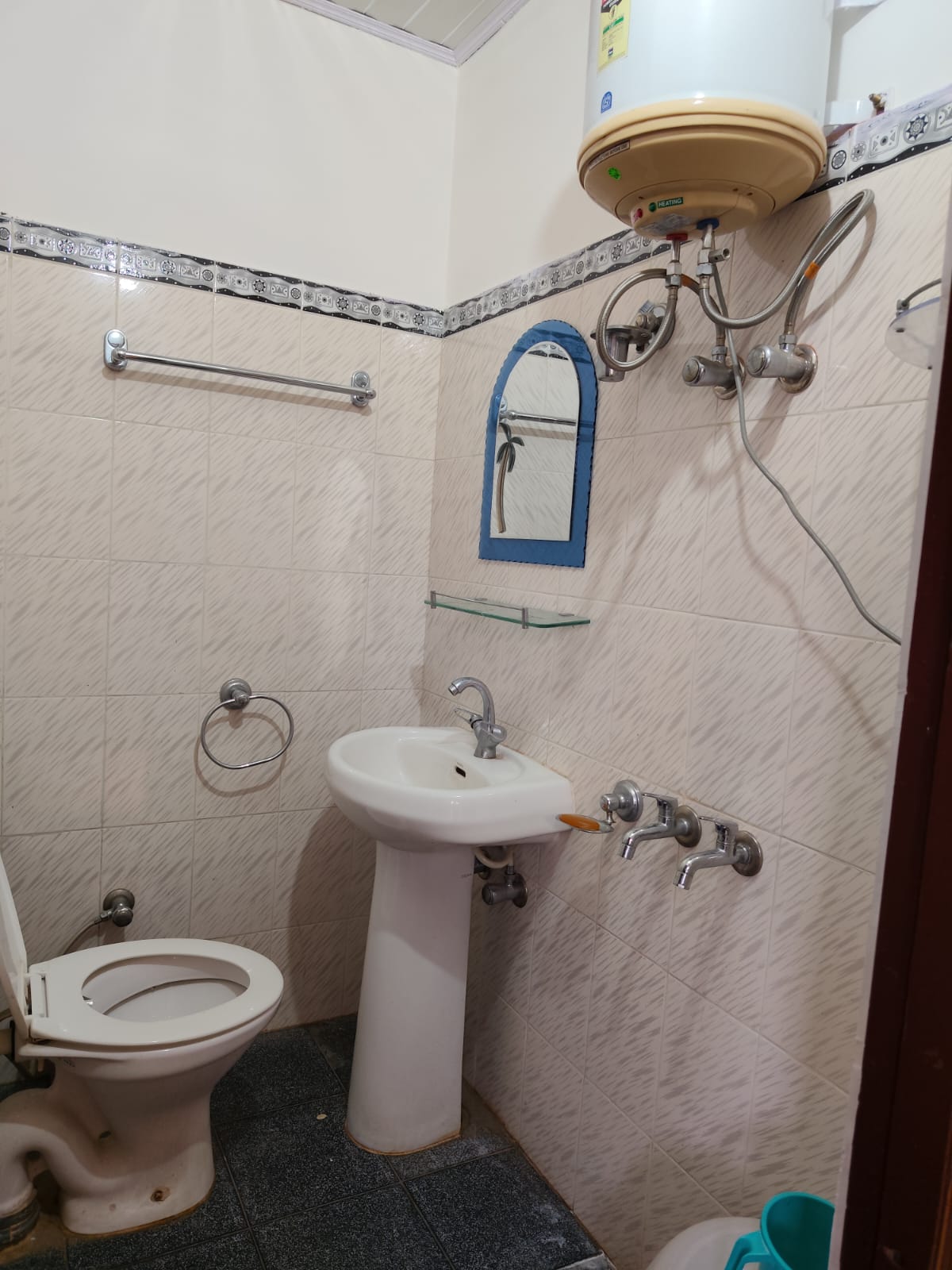 SSS Homestay - Tap to explore photos