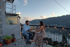 Nainital Willows - Lake View Rooms