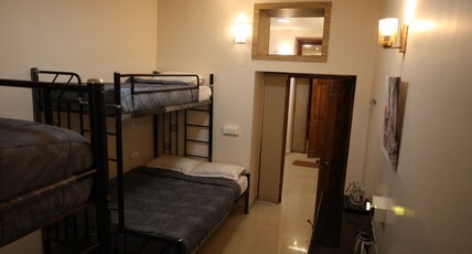 PERINBA VILAS OOTY Room Type - GUESTROOM 1
