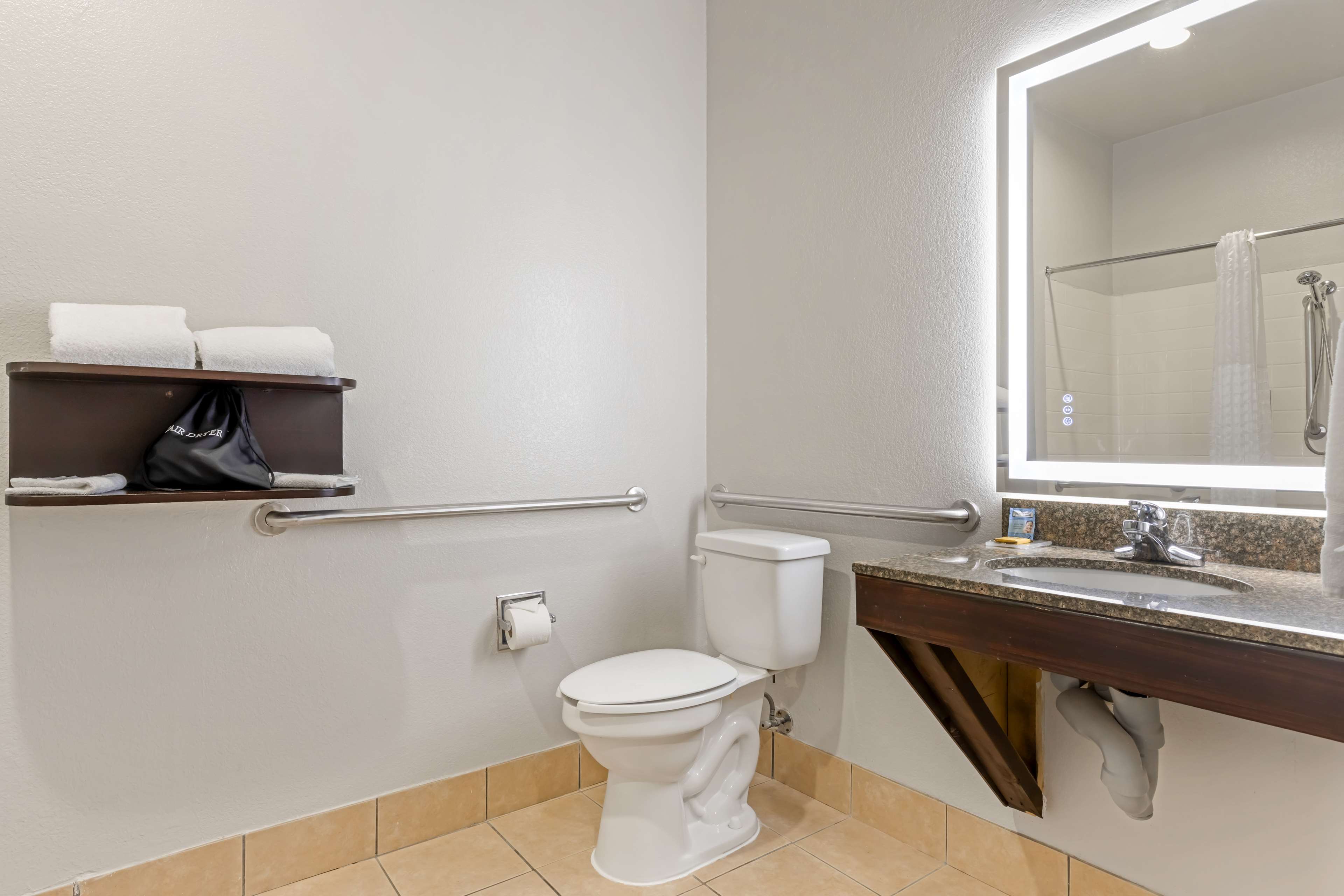 Best Western Plus Lake Worth Inn & Suites - Tap to explore photos