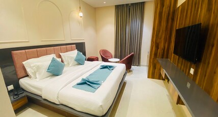 Hotel lotos inn Room Type - Deluxe Room