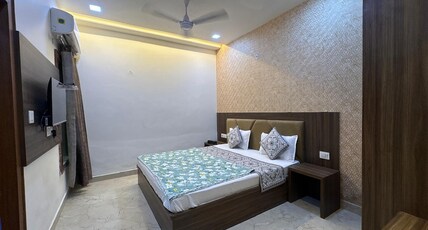 Shri Ram Palace Room Type - Deluxe Room