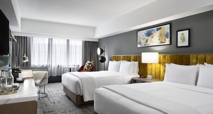 voco CHICAGO DOWNTOWN, an IHG hotel Room Type - 2 Queen Premium Communication Access