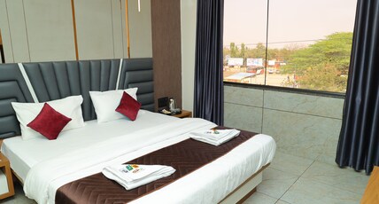 SP24 Restaurant and Lodge Room Type - Bedroom 1