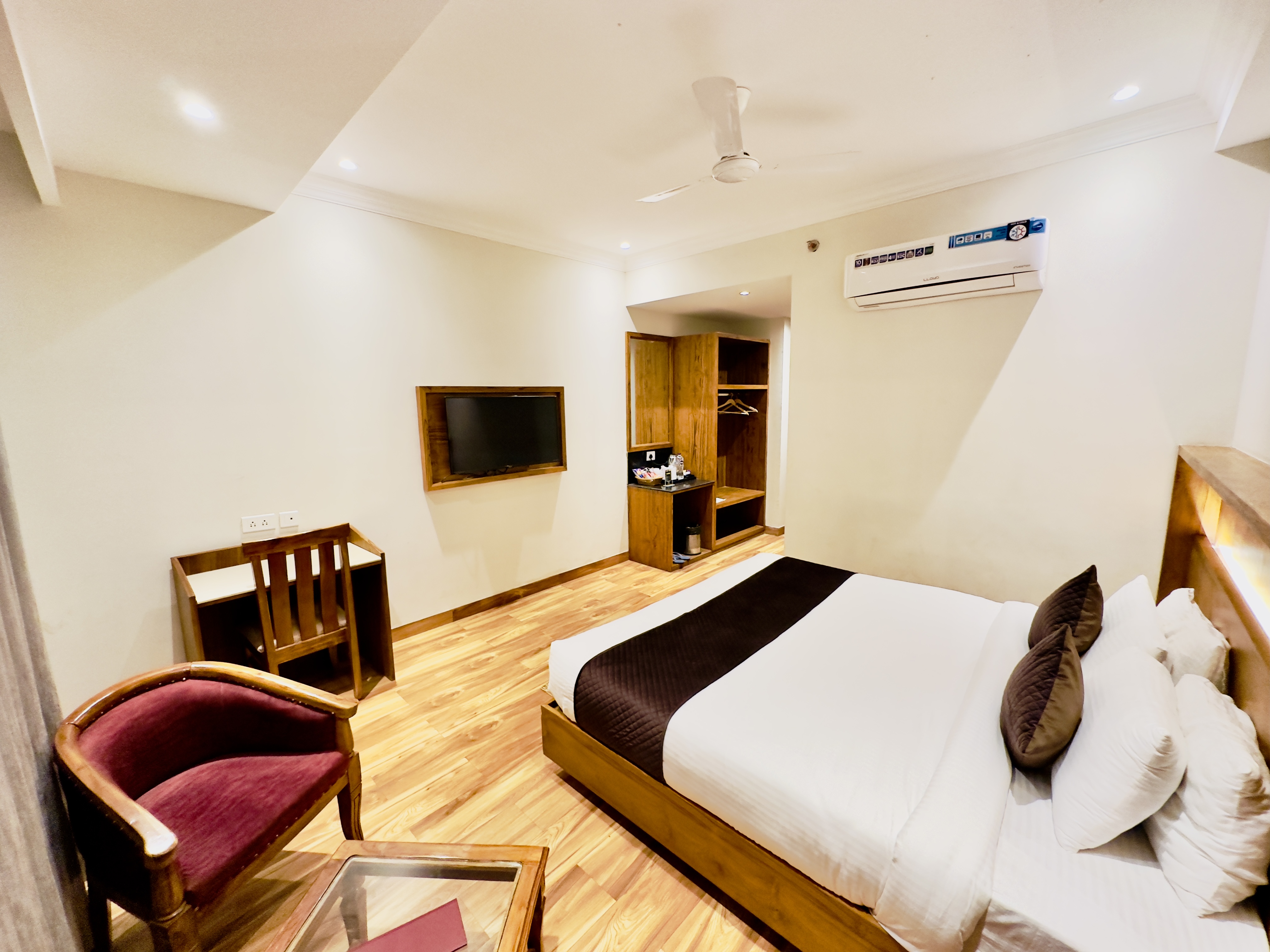Hotel The City Life Room Type - Super Deluxe Rooms