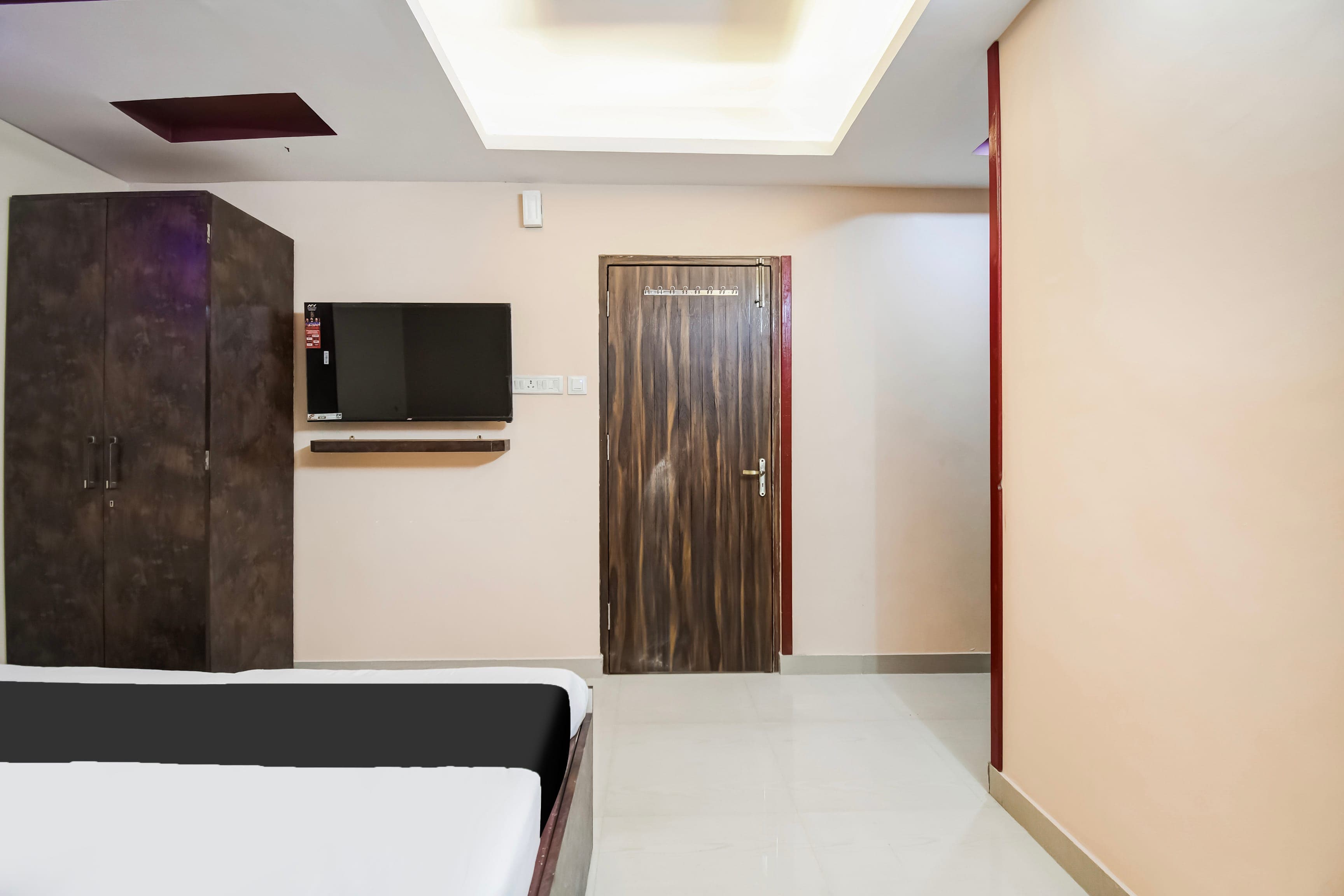 Hotel O MOHAR KUNJHA - Tap to explore photos