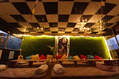 Small Town Station Cafe and Stay