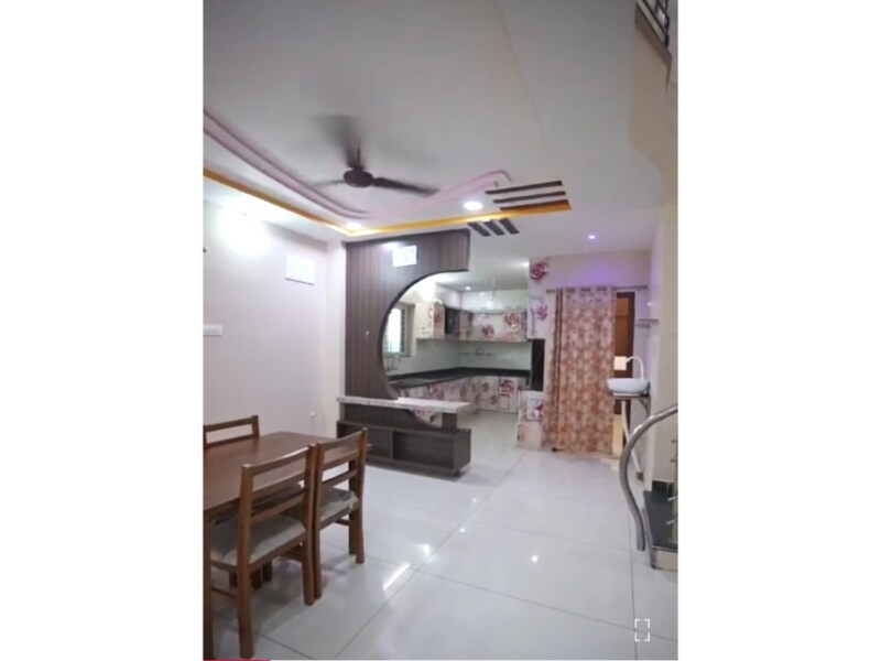 Sri Nilayam Homestay - Tap to explore photos