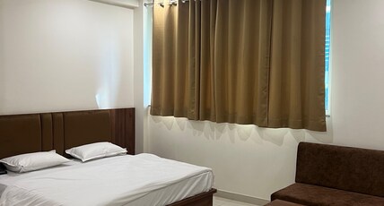 Hotel Rishiraj Room Type - Super Deluxe