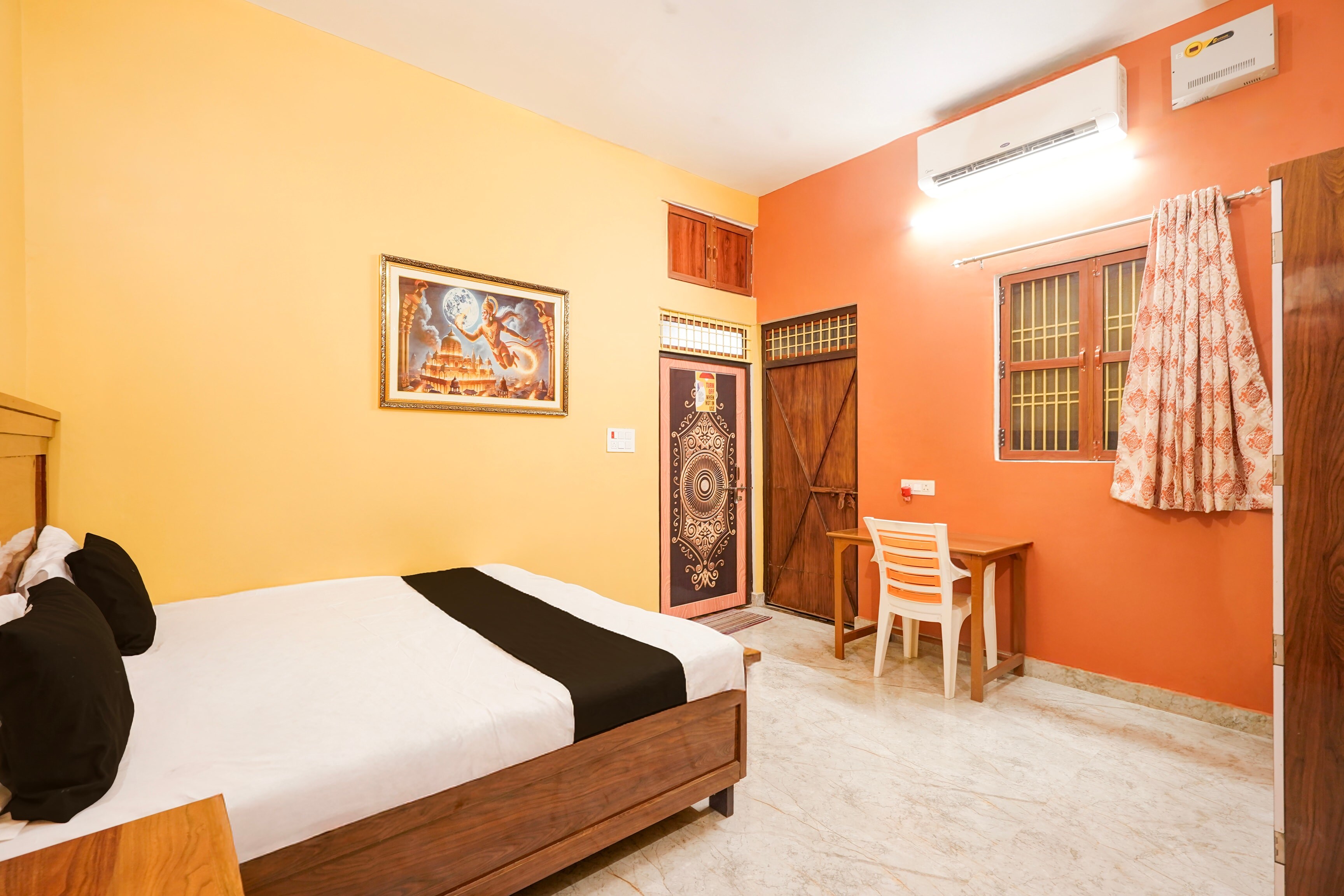 Hotel O by OYO Neeta Homestay - Tap to explore photos