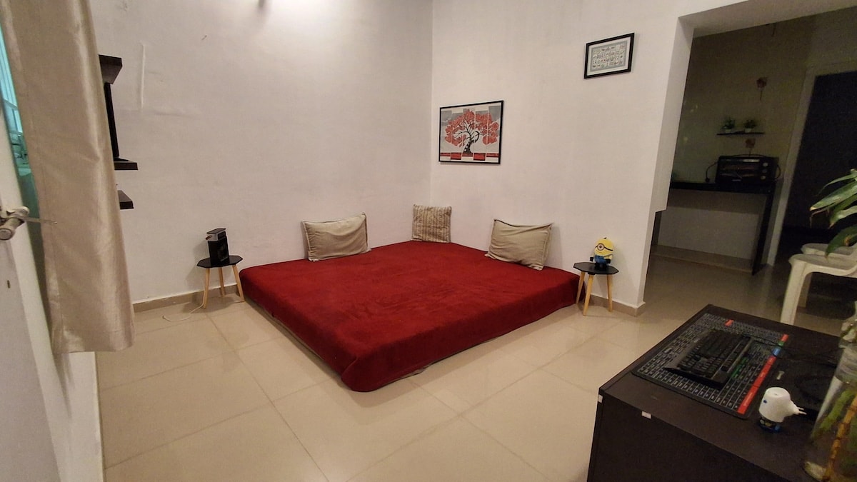 2 Bedroom Tenement With Free Wifi - Tap to explore photos