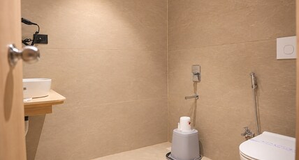 Hotel Reliable Grand Room Type - Deluxe Room