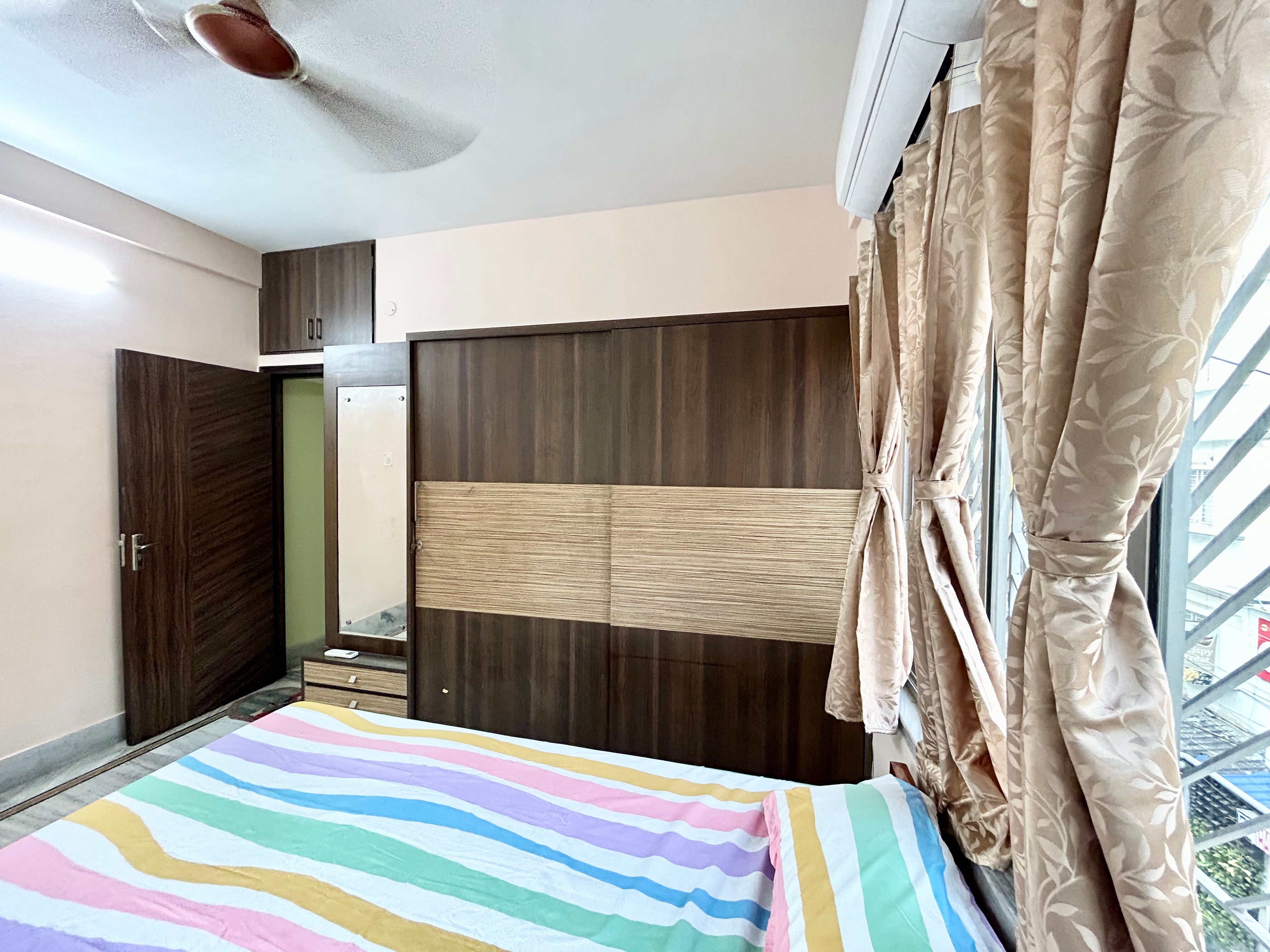 Luxury 3BHK Apt near Ruby Hospital and EM Bypass - Tap to explore photos