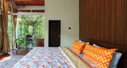 Nature Hills Room Type - Lilly Upper deck Cottage
