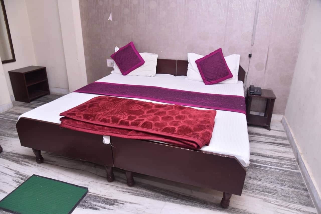 Hotel Utsav Palace - Tap to explore photos