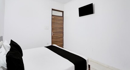Spot On Hotel Rosha Palace Room Type - Classic