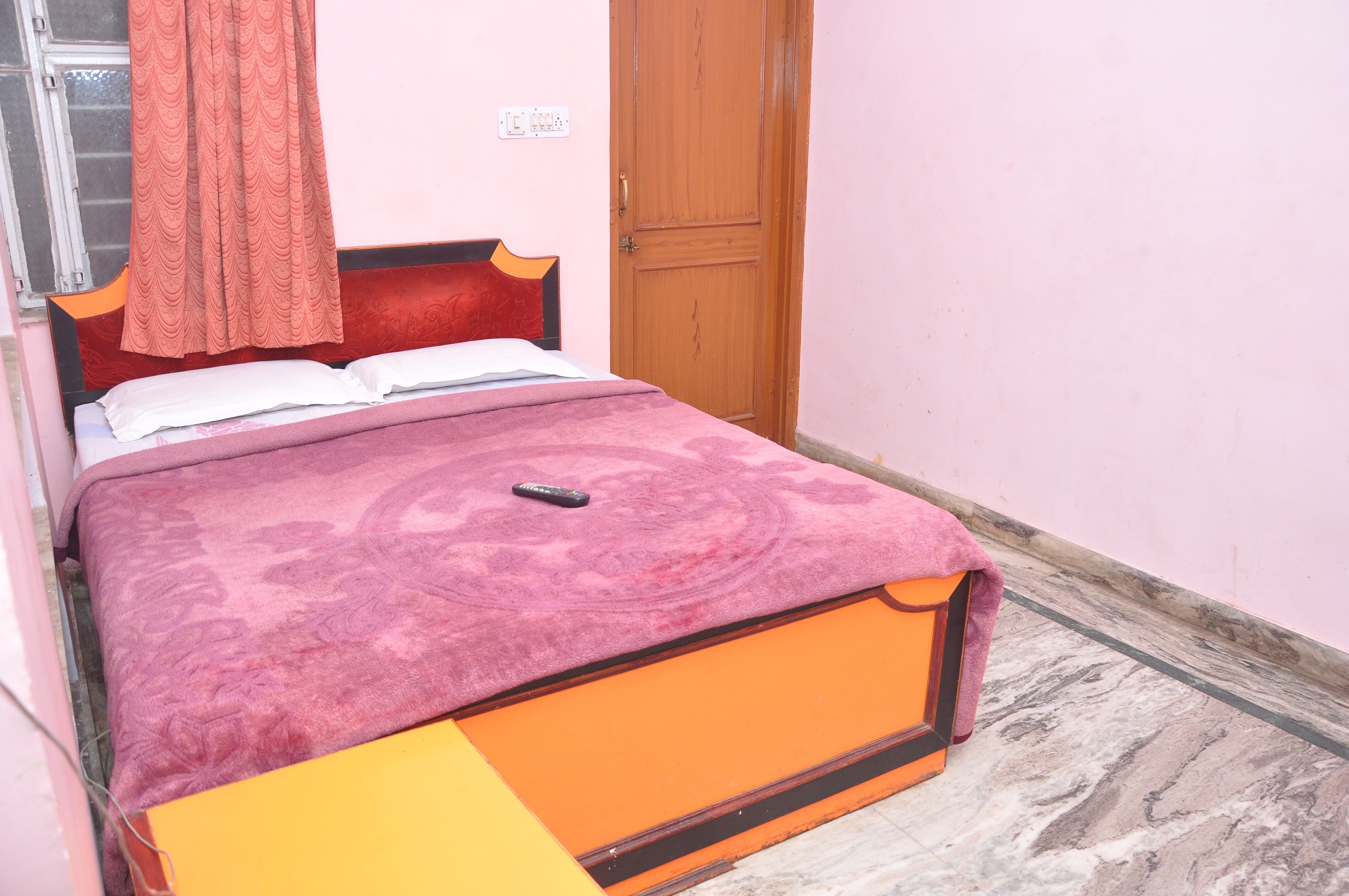 Kanak Guest House - Tap to explore photos