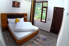 S R Hotel