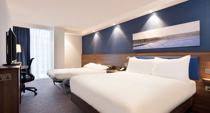 Hampton by Hilton Dundee Room Type - QUEEN ROOM W  SOFA BED NS