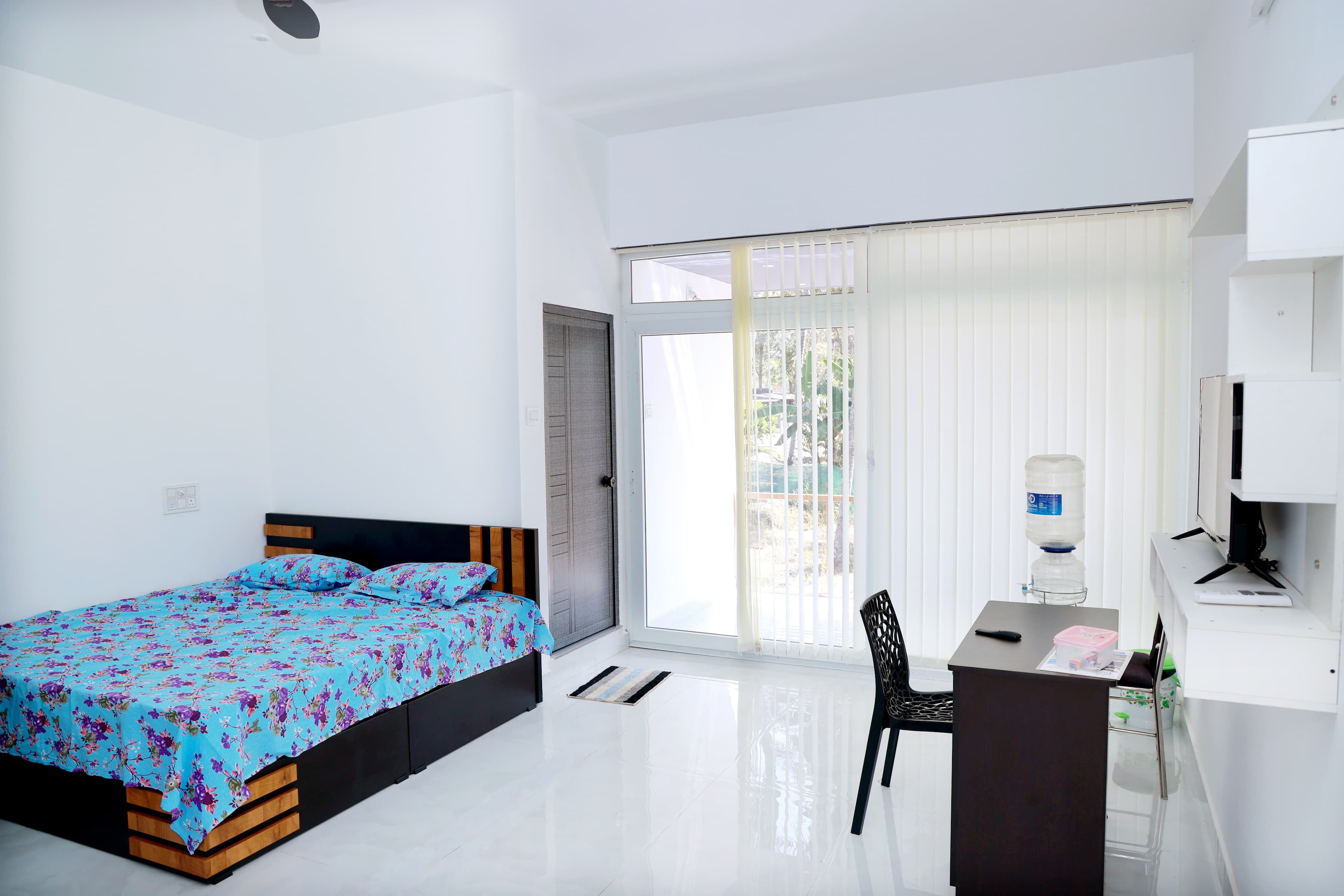 Oxygen Home Stay - Tap to explore photos
