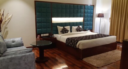 Grand Geet Hotel Room Type - Super Deluxe Room