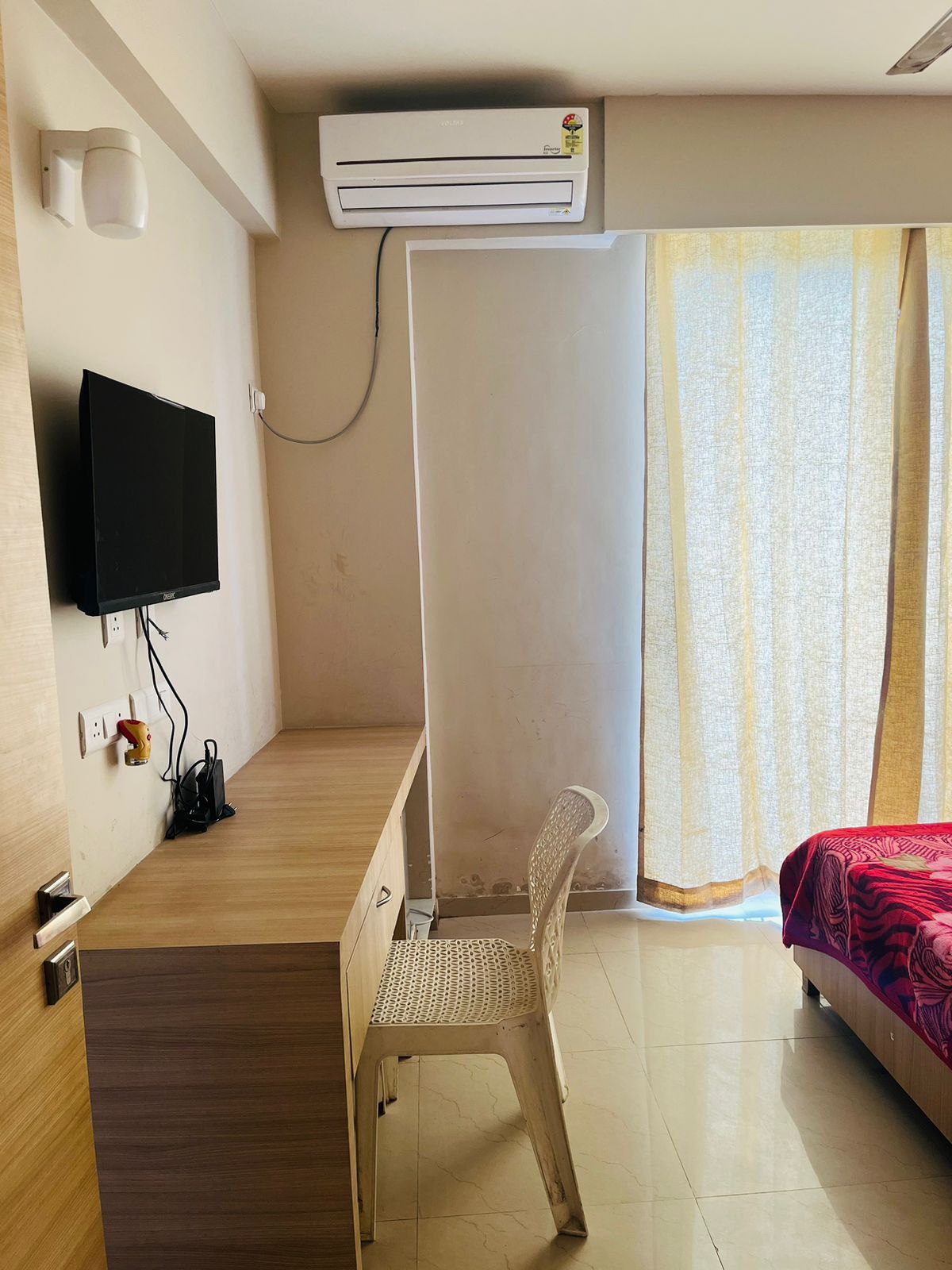 Heritage Heights - Tap to explore photos