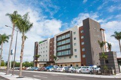 Holiday Inn Express & Suites CELAYA