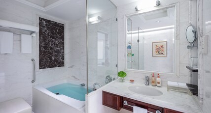 Crowne Plaza Hotel & Suites Landmark Shenzhen Room Type - 2 Twin Junior Suite