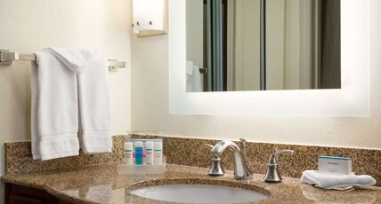 Homewood Suites by Hilton Denver Tech Center Room Type - 1KNG 2QNS 2BDRM STE