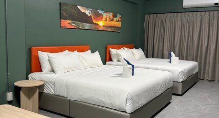 7 Stay Pattaya Hotel (formally 7 Days Premium Hotel Pattaya) Room Type - Family Room shared bathroom