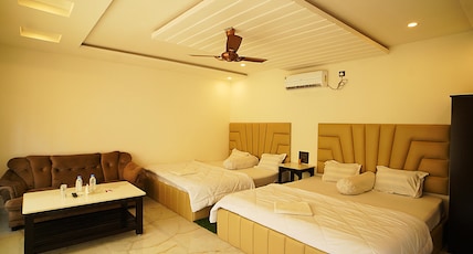 Lake View Village Resort Room Type - PREMIUM DELUXE WITH BALCONY Lake View Lake View Village Resort Room Type - PREMIUM DELUXE WITH BALCONY Lake View