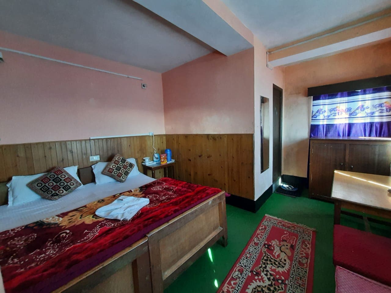 HOTEL OPAL INN - Tap to explore photos