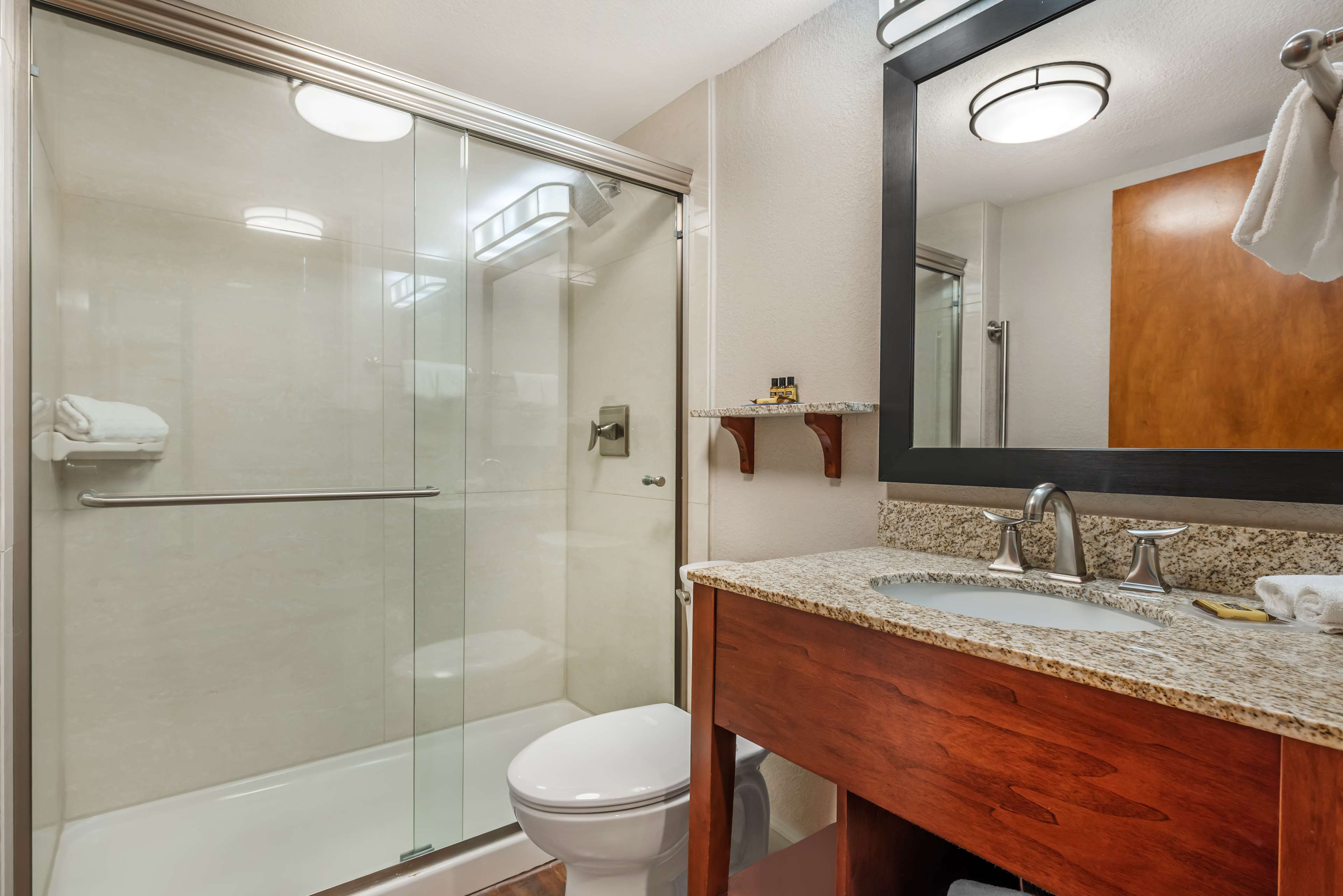 Best Western Plus Peak Vista Inn & Suites - Tap to explore photos