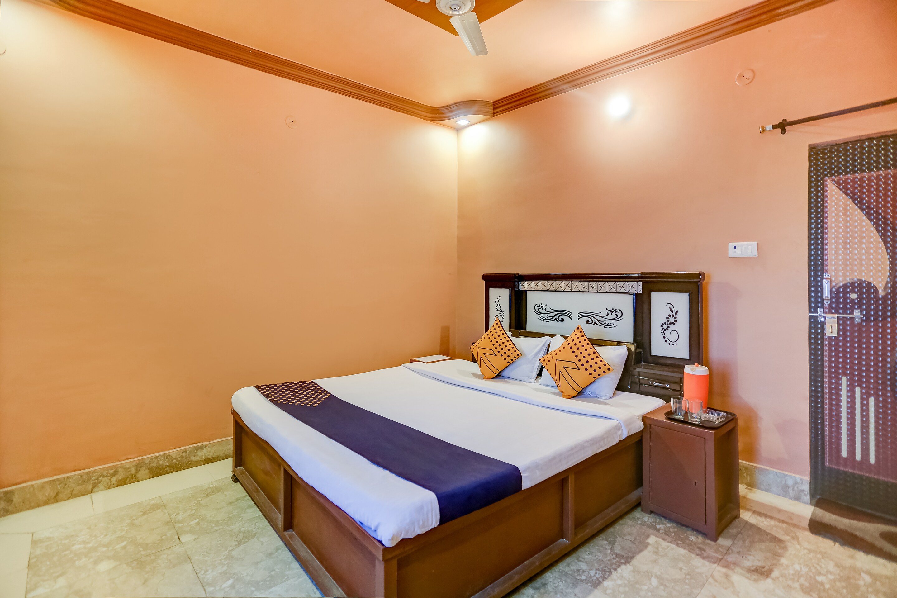 SPOT ON Hotel Sarojani Villa - Tap to explore photos