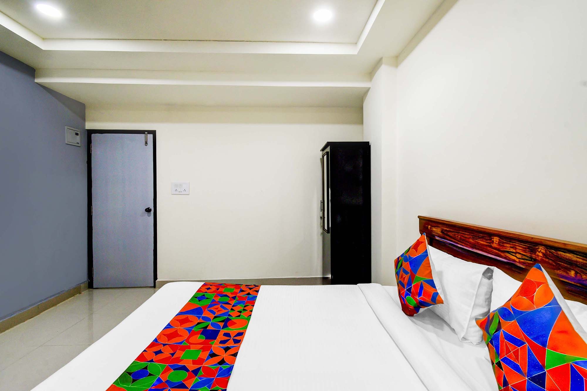 FabHotel Aashvi - Lanco Hills & Gachibowli, Manikonda - Tap to explore photos