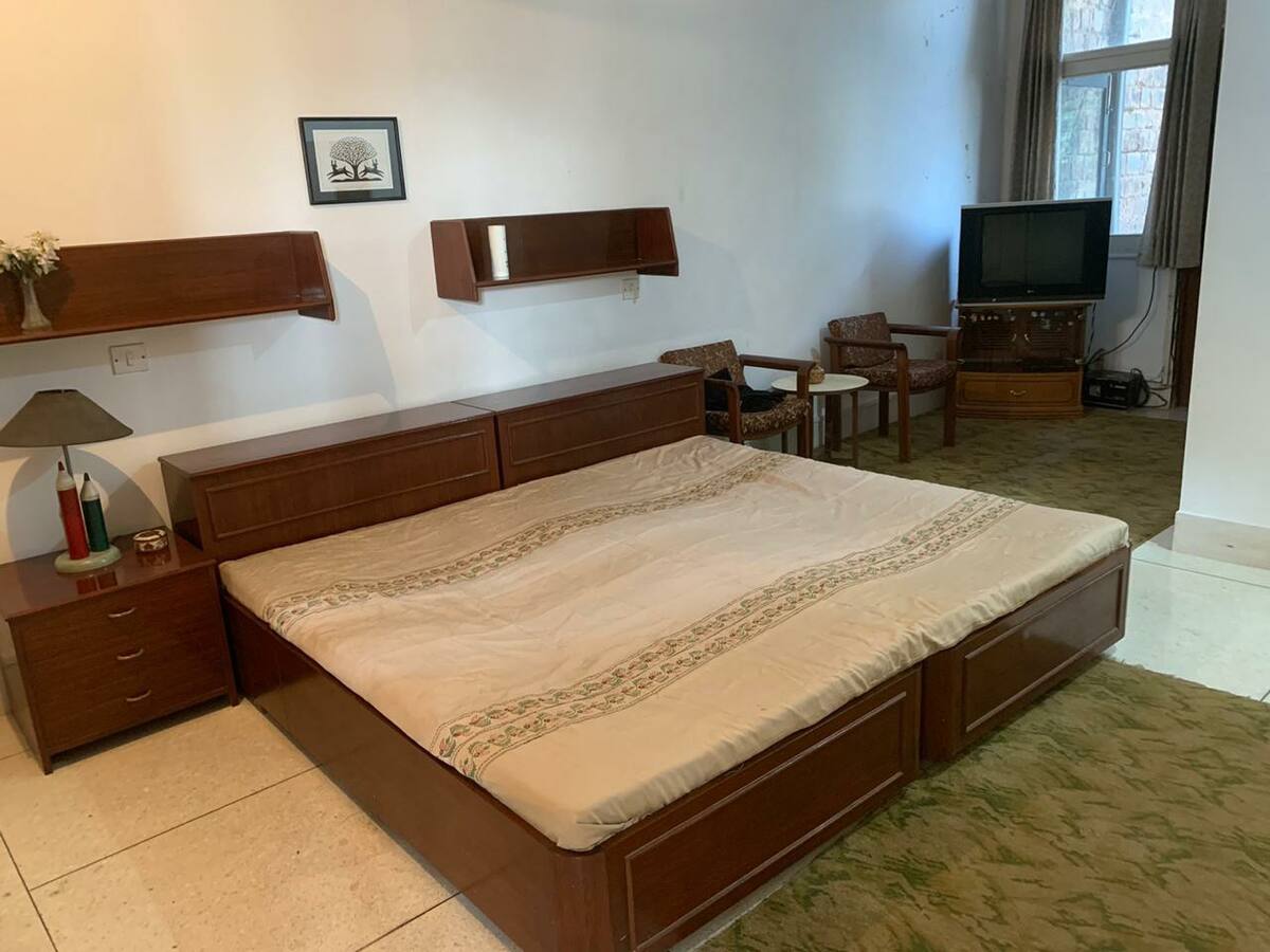 Walnut Pine Cottage - Tap to explore photos