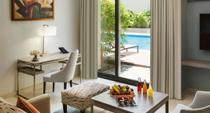 Movenpick Hotel Tahlia Jeddah Room Type - Superior Room with 1 King Bed or 2 Twin beds, Pool Access