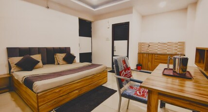 Hotel Tirath Inn Room Type - Deluxe Room Hotel Tirath Inn Room Type - Deluxe Room