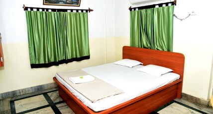 Janata Hotel Room Type - DELUXE