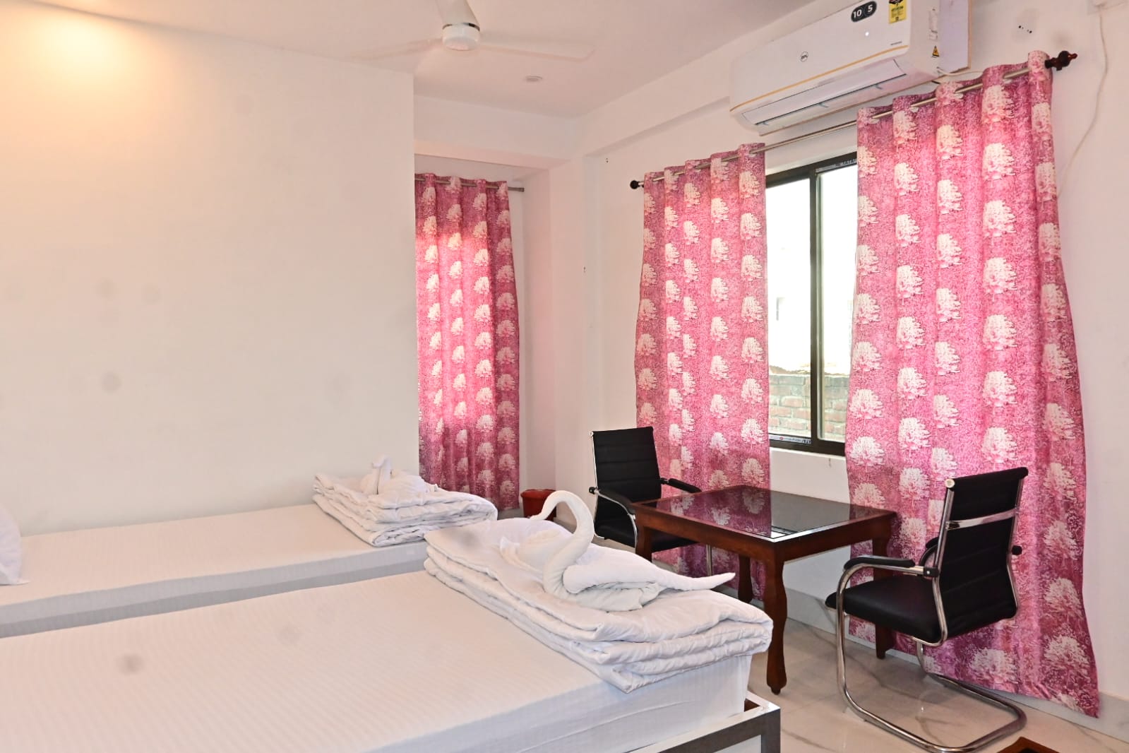 Nalanda Guest House, Nalanda - Tap to explore photos
