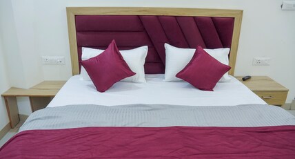 Hotel The Skyluxe Room Type - Deluxe Suit Room