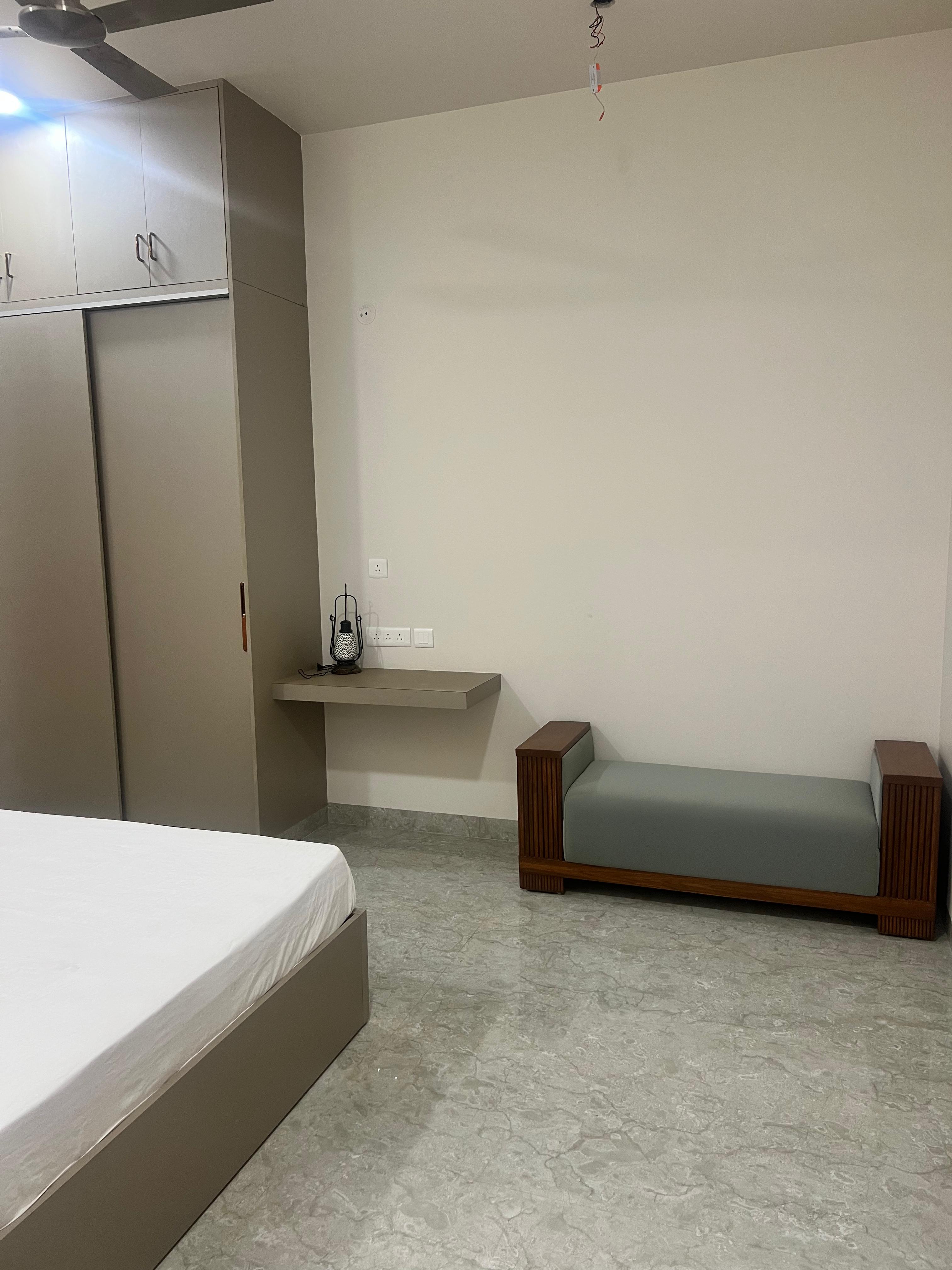 Miyu - Tap to explore photos