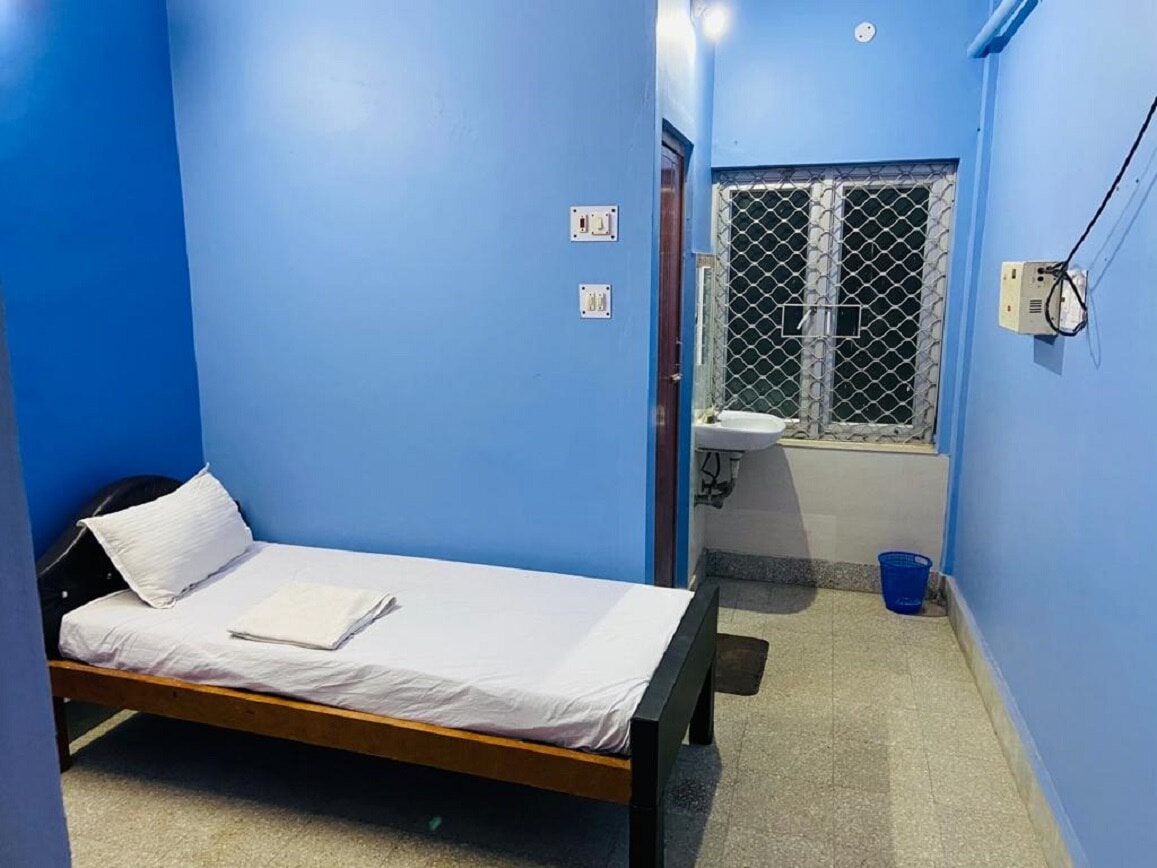 Hotel Nishi - Tap to explore photos