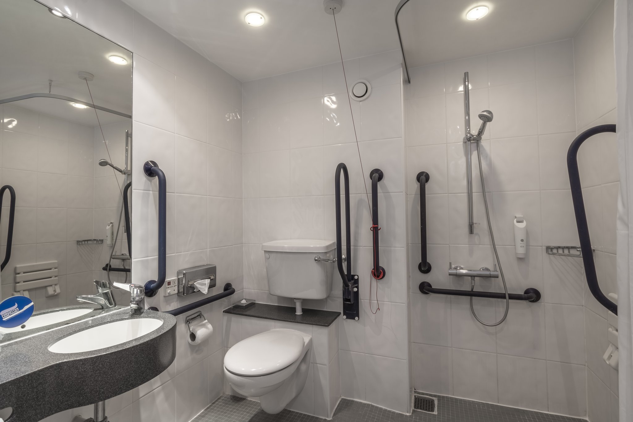 Holiday Inn Express KETTERING - Tap to explore photos