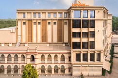 Sunday Hotel & Convention Centre by CheckIn, Vadodara